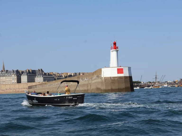 Louez un Maxima 750 flying lounge à Dinard