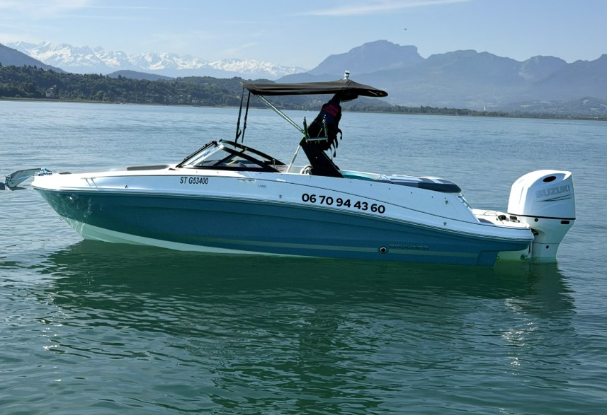 Bayliner VR5 a louer à Aix-les-Bains