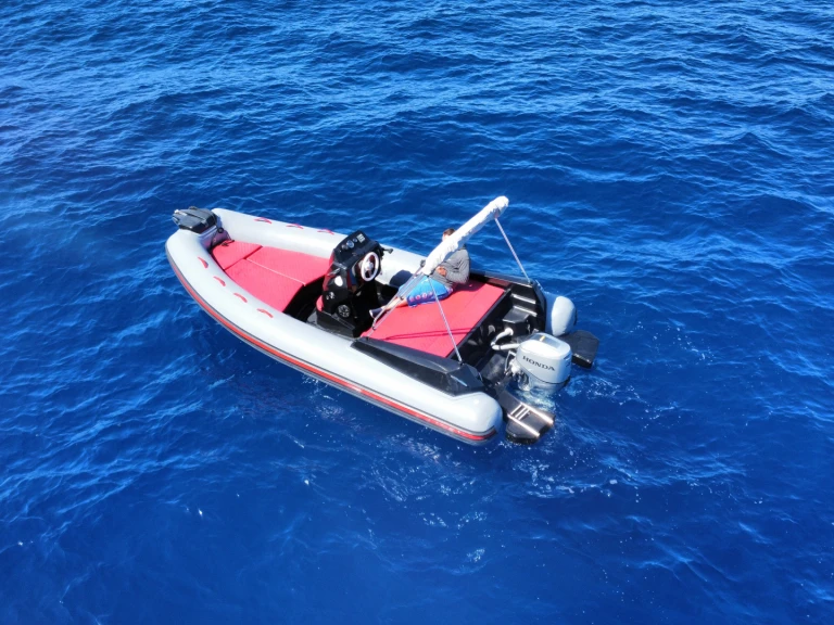 Location à Porto Rotondo - Magnus 5.80 sur SamBoat