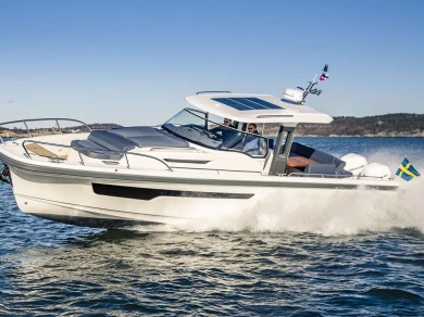 Hire Motorboat Nimbus with a boat licence
