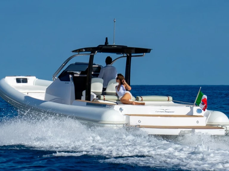 Louez un Magazzu MX 11 Coupé à Poltu Quatu