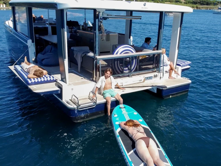 Location Bateau à moteur à Golfe de Saint-Tropez - Jeanneau Sealoft 480