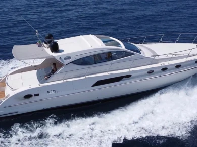 Yacht di lusso a noleggio a Salerne al miglior prezzo
