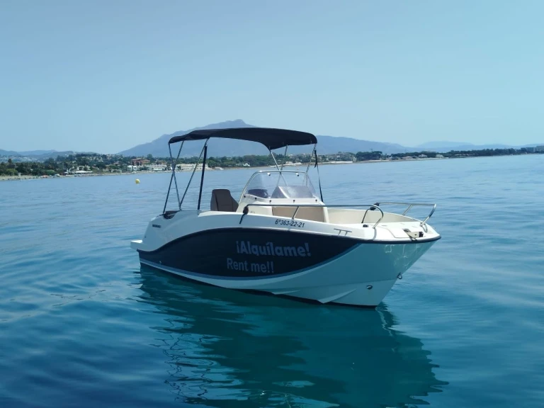 Location Bateau à moteur Quicksilver avec permis