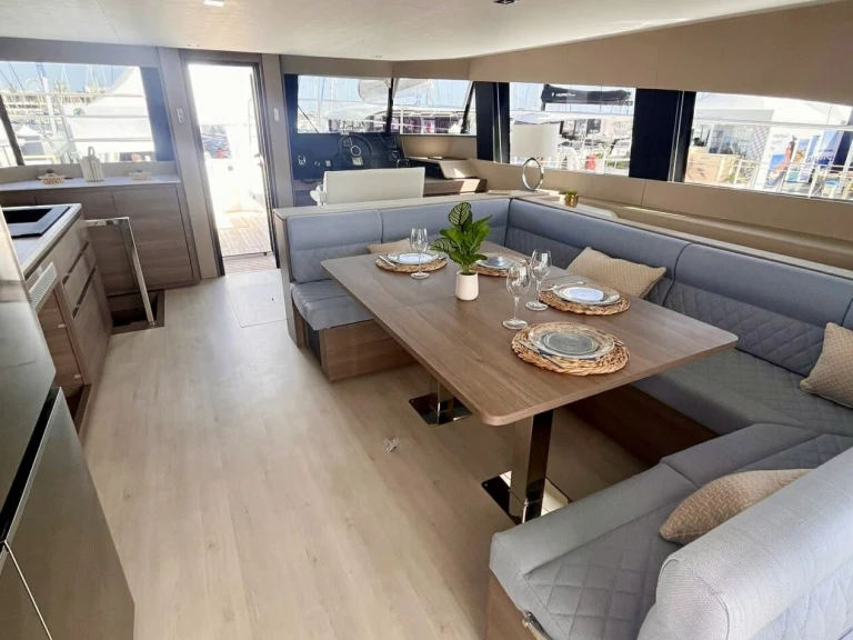 Bateau à moteur à louer à Tortola au meilleur prix