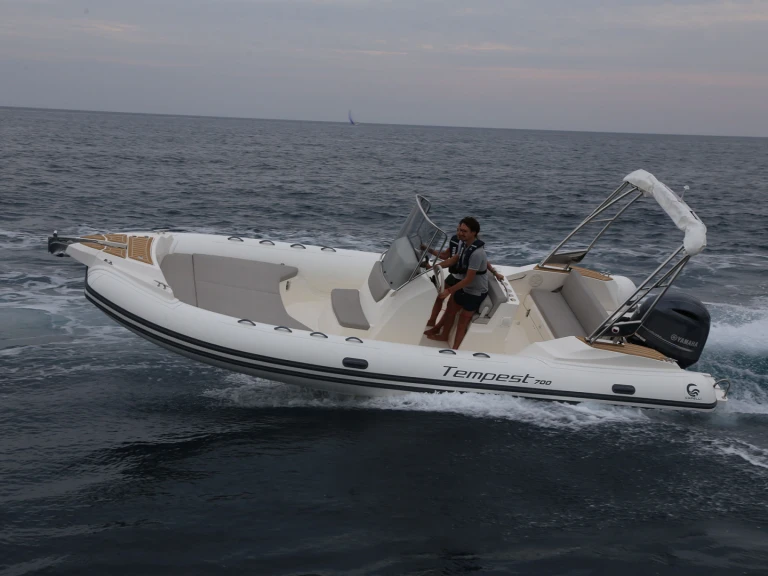 Location bateau Capelli Tempest 700 Open à Le Lavandou sur Samboat