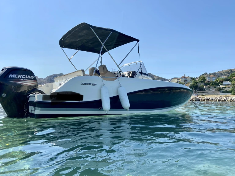 Quicksilver Activ 605 Open a louer à L'Estaque