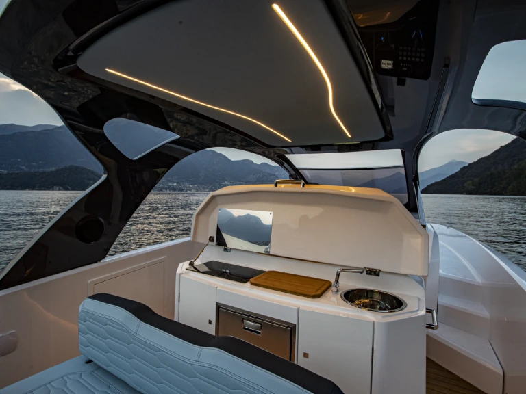 Location Bateau à moteur Airon avec permis