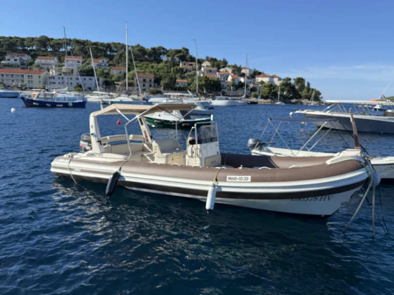 Location Semi-rigide à Hvar - Marco Twentythree power 