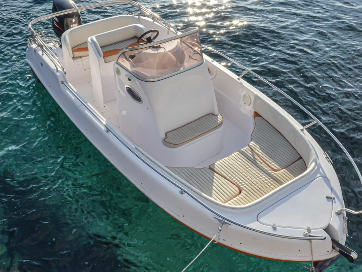 Location bateau Marino Aphordite 650 à Hvar sur Samboat