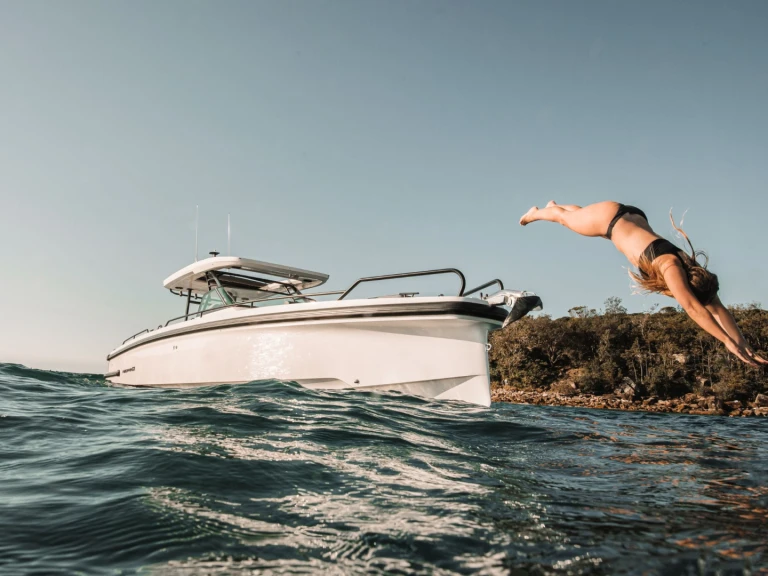 Bateau à moteur à louer à Naples au meilleur prix