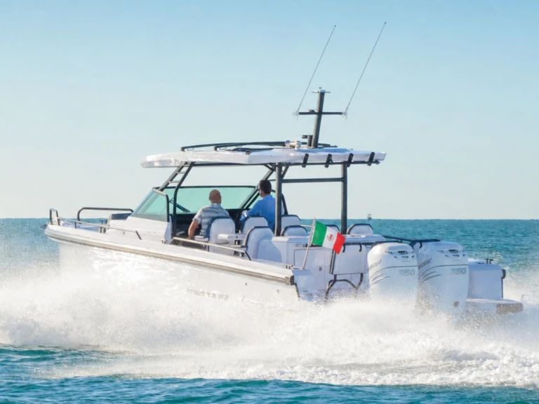 Location bateau Axopar Axopar 37 Sun-Top à Naples sur Samboat