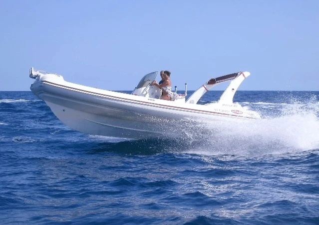 Location bateau Nuova Jolly Prince 23 à Andernos-les-Bains sur Samboat