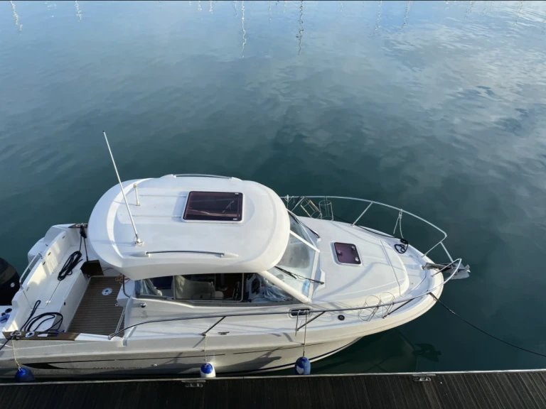 Louez un Bénéteau Antares 750 HB à Dún Laoghaire-Rathdown