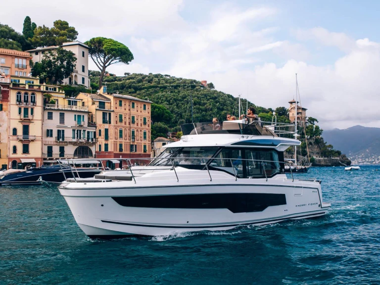 Location Bateau à moteur à Cannes - Jeanneau Merry Fisher 1095 Fly