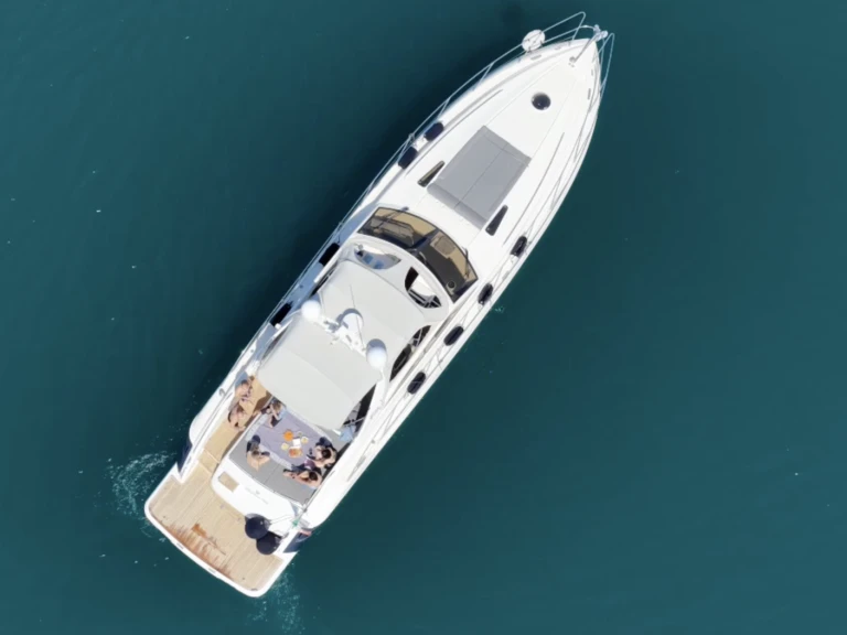 Location Bateau à moteur Princess avec permis