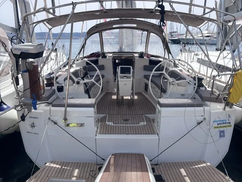 Location bateau Jeanneau Sun Odyssey 449 à Lávrio sur Samboat