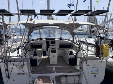 Jeanneau Sun Odyssey 490 jednotlivci a charterové společnosti v Lávrio