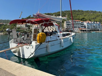 Bénéteau Oceanis 35 de alquiler a Split