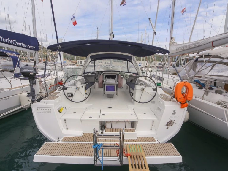 Louer Voilier avec ou sans skipper Bénéteau à Bas du Fort