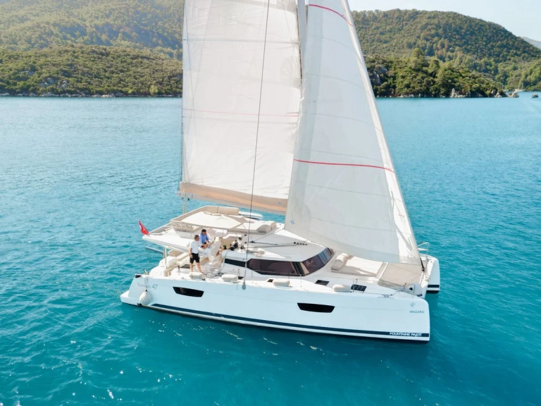 Location Catamaran Fountaine Pajot avec permis