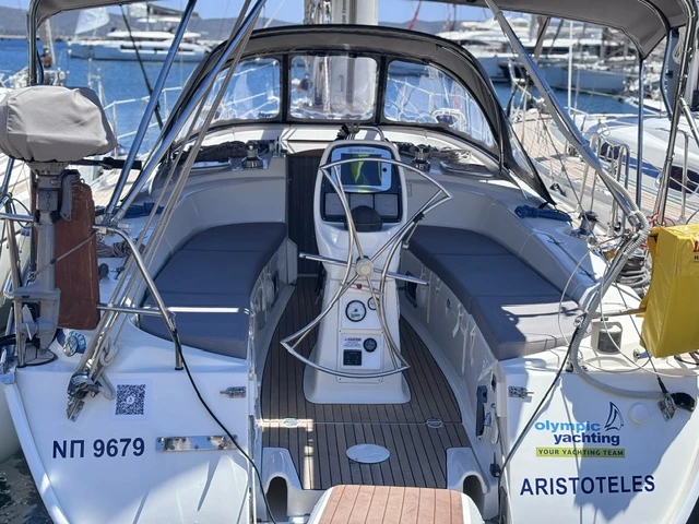 Location bateau Bavaria Bavaria 38 Cruiser à Lávrio sur Samboat