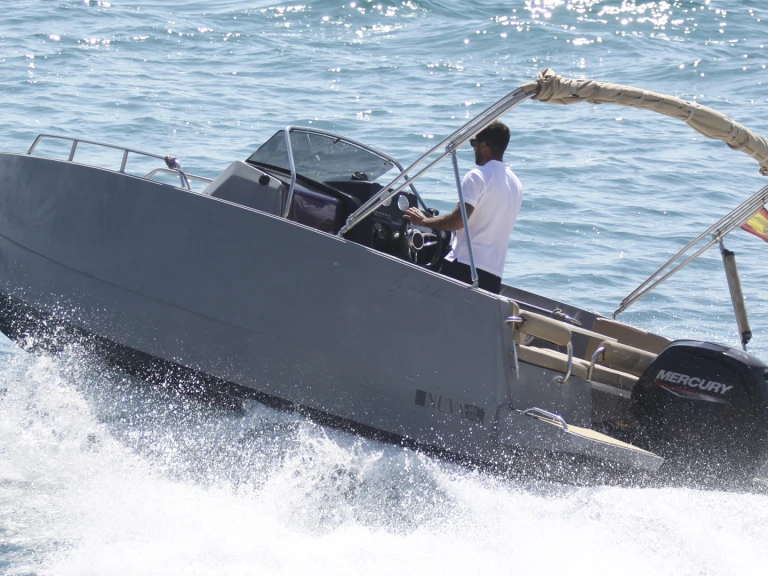 Louez un Nuva Nuva M6 Open à Altea