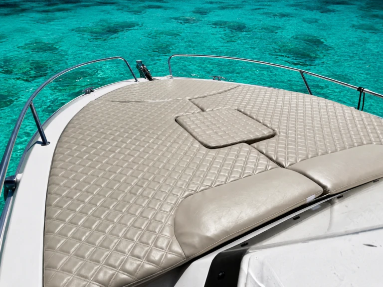 Location bateau Mandelieu-la-Napoule pas cher Pacific Craft 730 SC