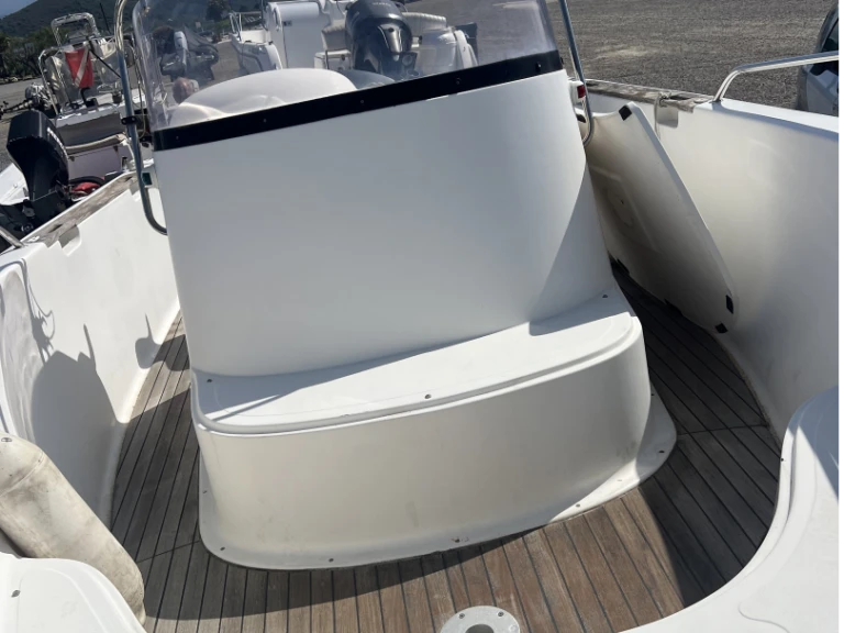 Louez un Pacific Craft Pacific Craft 550 Open à Saint-Florent