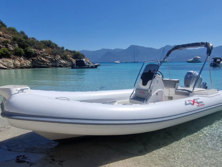 Location Semi-rigide à Saint-Florent - 4XC HA20