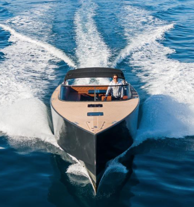 Louer Bateau à moteur avec ou sans skipper VanDutch à Golfe-Juan