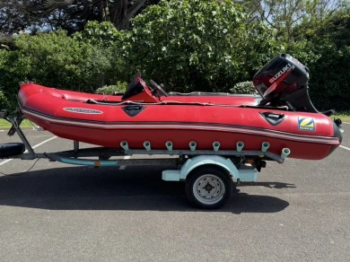 Louer Semi-rigide avec ou sans skipper Zodiac à Erquy
