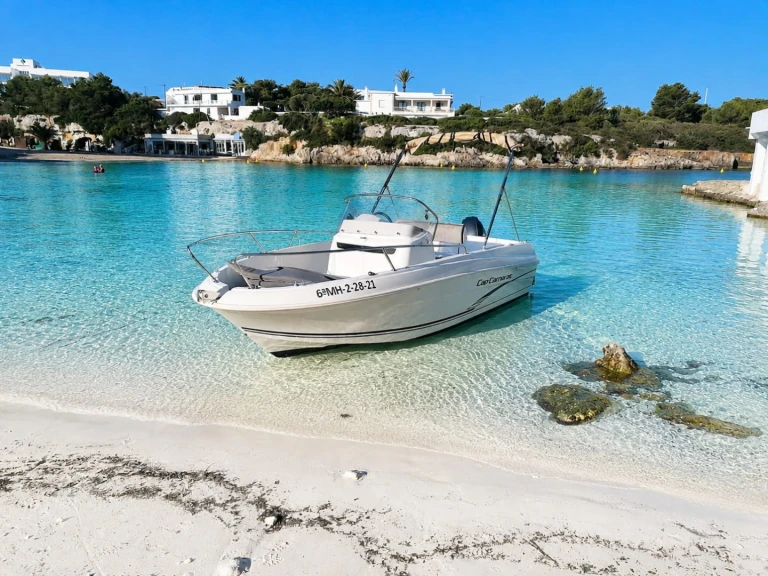 Location bateau Jeanneau Cap Camarat 5.1 Style à Ciutadella de Menorca sur Samboat
