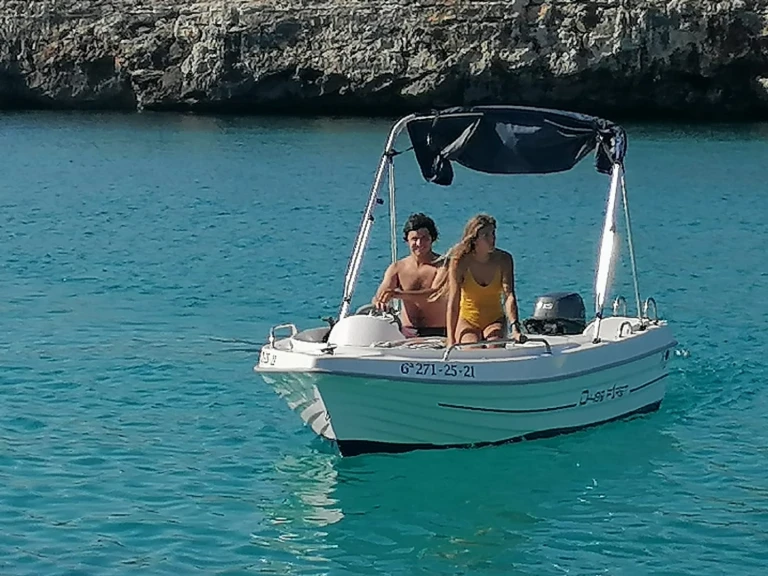 Location à Ciutadella de Menorca - Dipol D-400 F1RST sur SamBoat