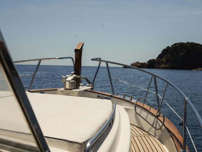 Bateau à moteur à louer à Sant Feliu de Guíxols au meilleur prix