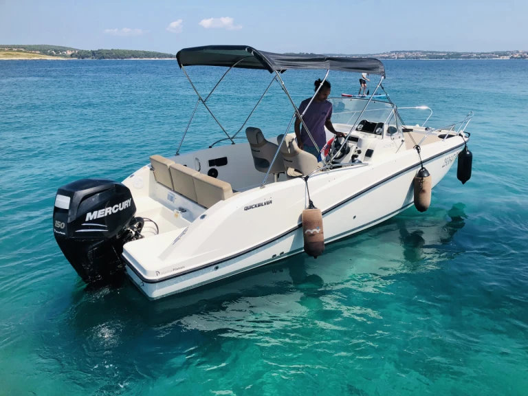 Location Bateau à moteur à Medulin - Quicksilver Activ 675 Sundeck