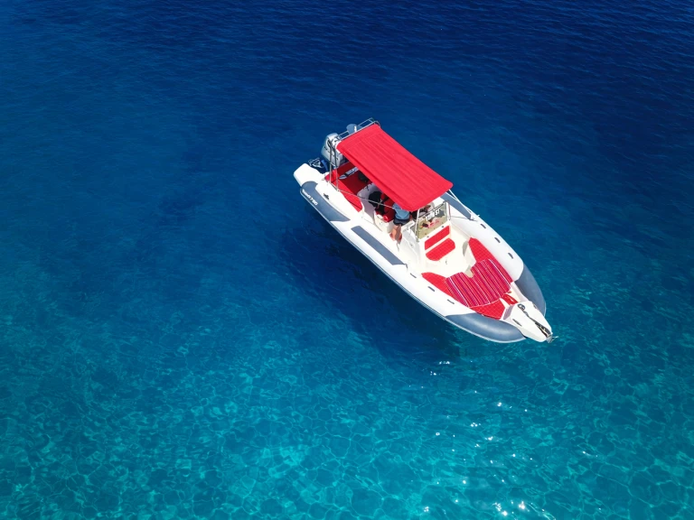 Louez un Marlin Boat 790 Pro Dynamic à Medulin