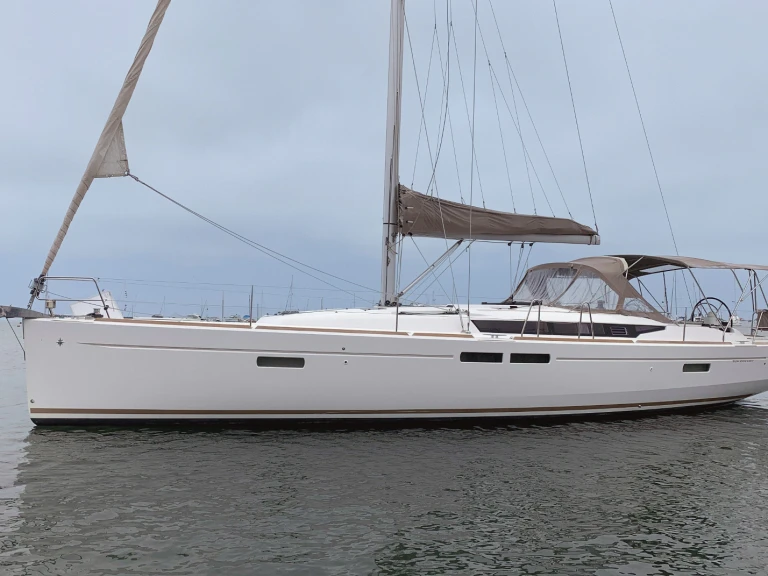 Location bateau Valletta pas cher Sun Odyssey 469