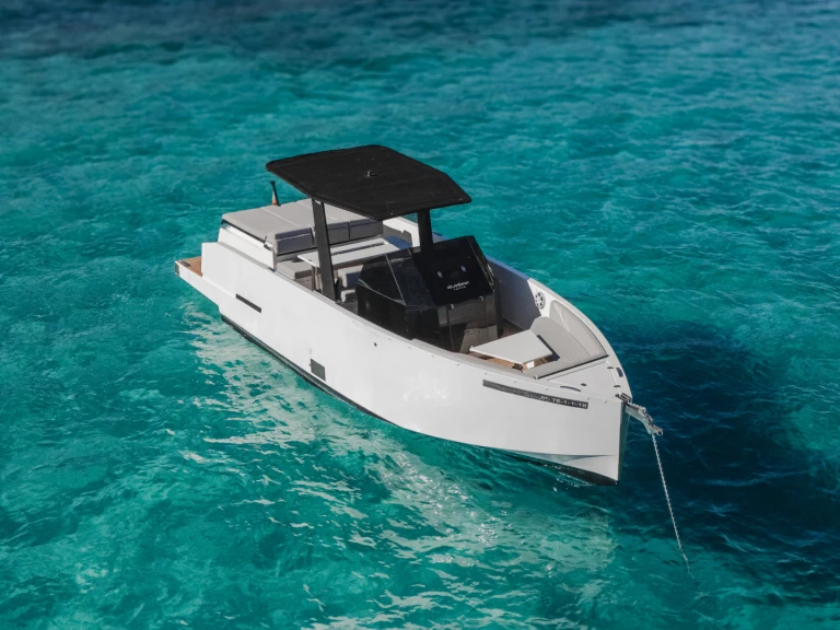 Location Bateau à moteur De Antonio avec permis