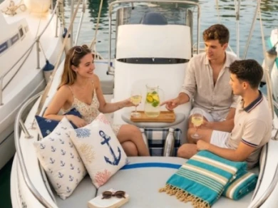 Estable Estable 400 Bote charter bareboat or captained in  Alicante