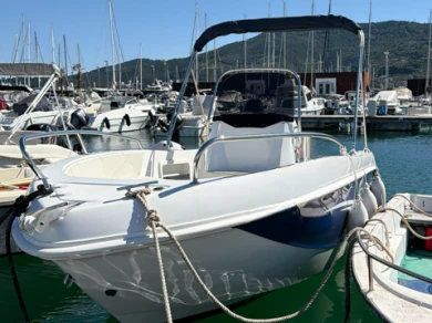 Hire a Trimarchi Trimarchi 57 S day La Spezia