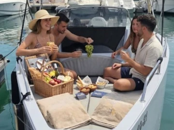 Location bateau Nuva Nuva M6 Open à Alicante sur Samboat