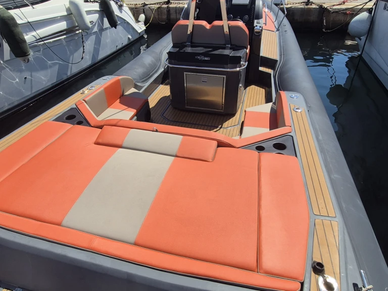 Louer Semi-rigide avec ou sans skipper Altamarea à Hyères