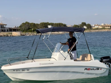 Yacht hire s'Estanyol de Migjorn cheap Remus 450 open