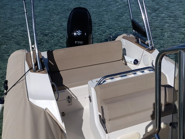Capelli Tempest 700 a louer à Marina Formentera