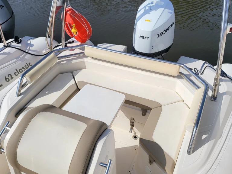 Louez un Capelli Tempest 626 à Hyères