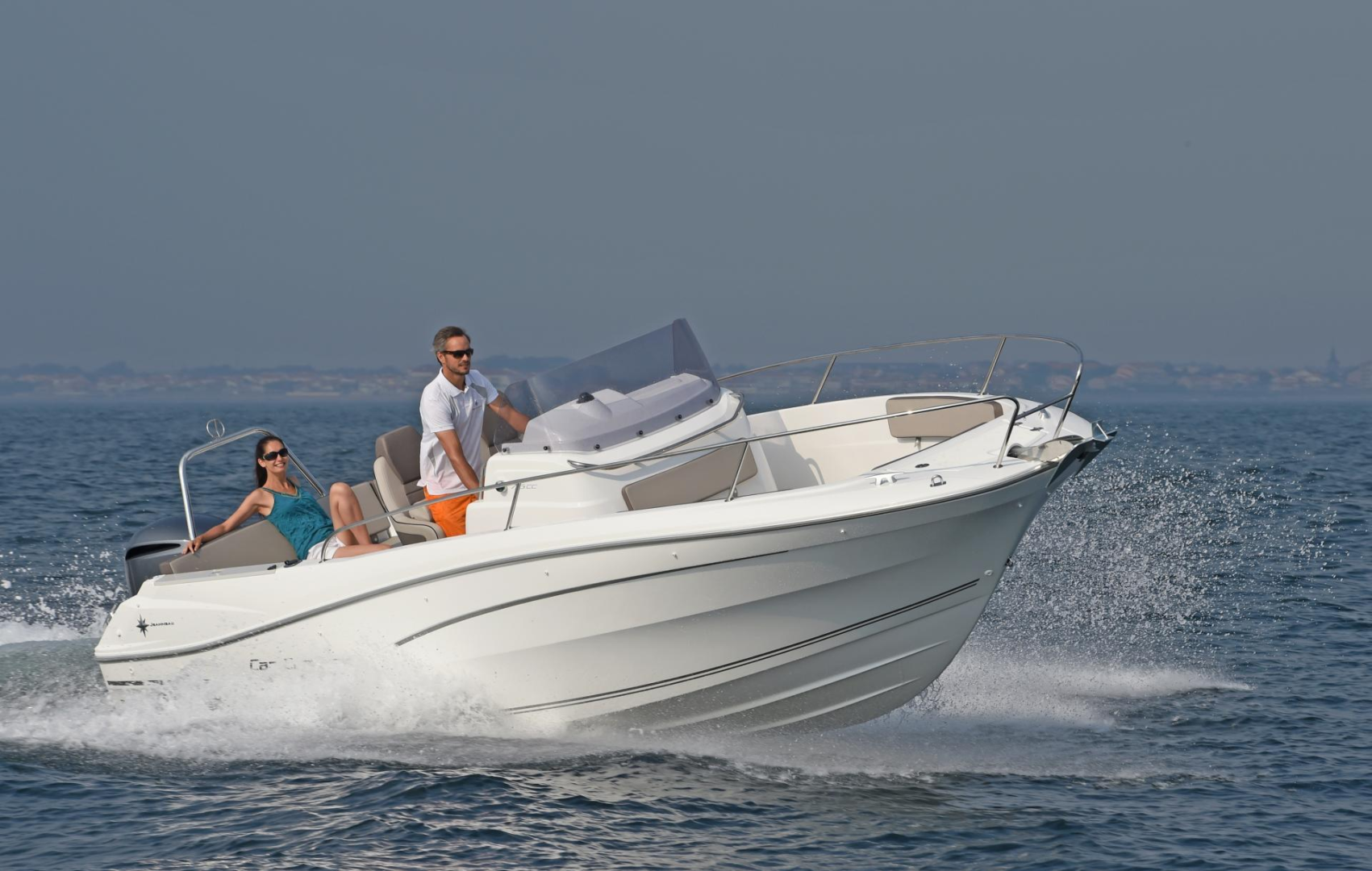 Bateau à moteur à louer à Carnon-Plage au meilleur prix