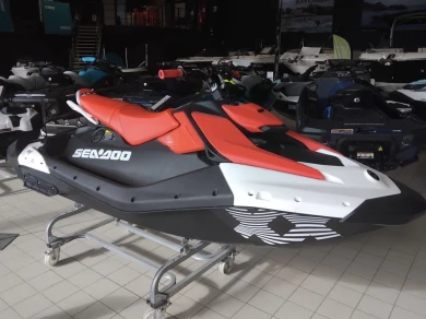Jet ski hire in Capbreton - Sea-Doo Spark Trixx