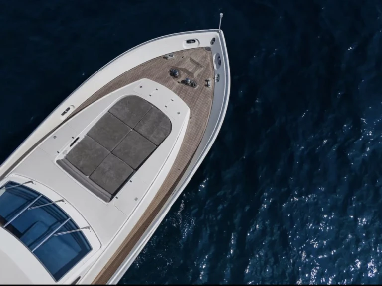Location à Port Grimaud - Cantieri di Arno Leopard 27 sur SamBoat