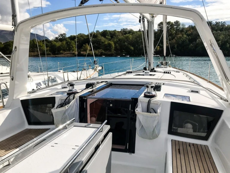 Louez un Bénéteau Oceanis 45 à Mrčevac